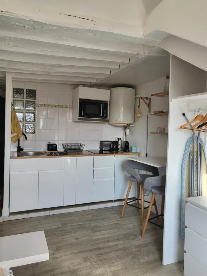 Appartamento Cute Studio Versailles Chateau Esterno foto